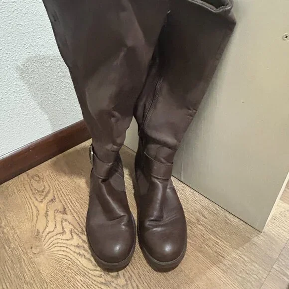 Born BOC Tall Women's Brown Knee High Boots Size 10 Lightly Used - Picture 2 of 9